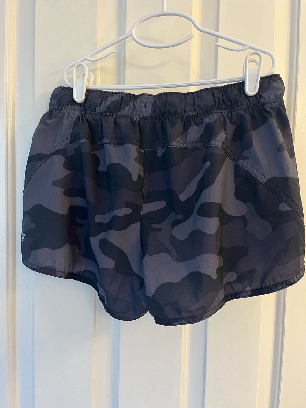 Women’s Old Navy and Gap Running Shorts Set of 3 — Navy, Black & Camo sizesmall - Picture 7 of 13
